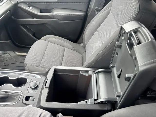 2022 Chevrolet Traverse AWD LT Cloth