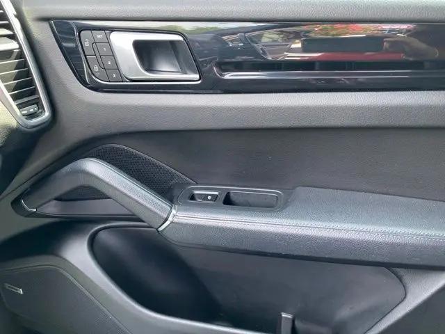 2023 Porsche Cayenne Cayenne