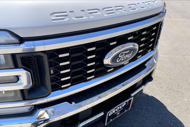 2025 Ford F-350 LARIAT