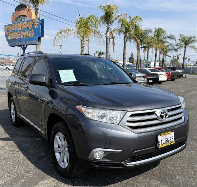 2013 Toyota Highlander SE V6 for sale in Bakersfield, CA