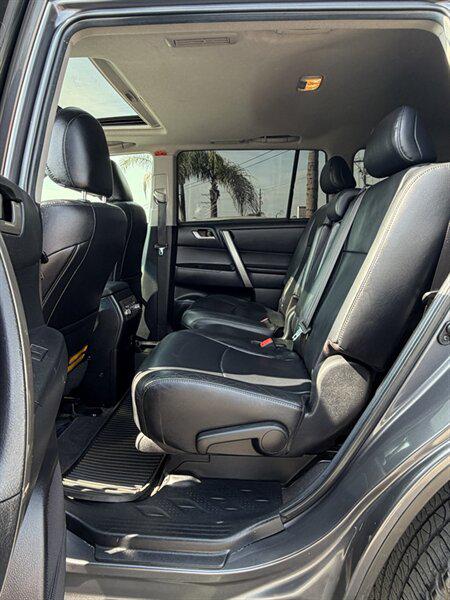 2013 Toyota Highlander SE V6