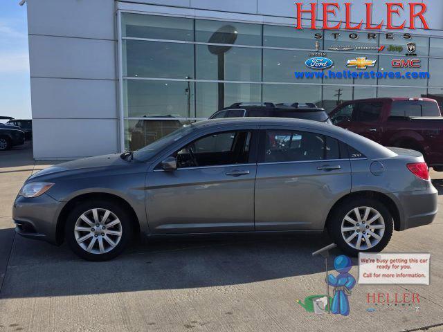 2011 Chrysler 200 Touring for sale in Pontiac, IL