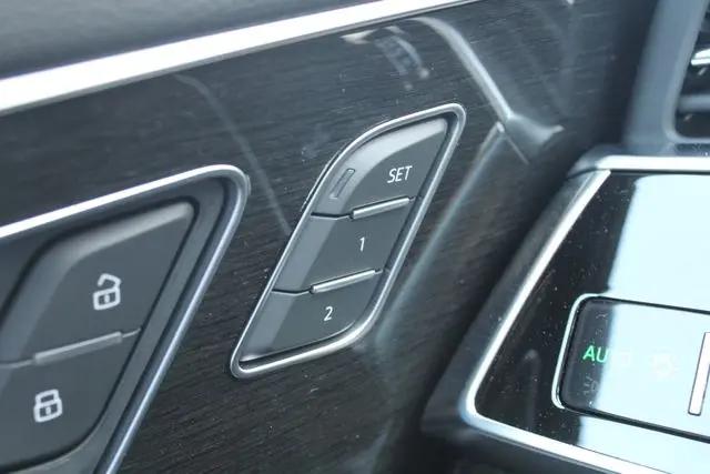 2026 Audi Q8 Premium Plus 55 TFSI quattro Tiptronic