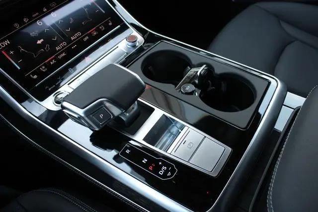 2026 Audi Q8 Premium Plus 55 TFSI quattro Tiptronic