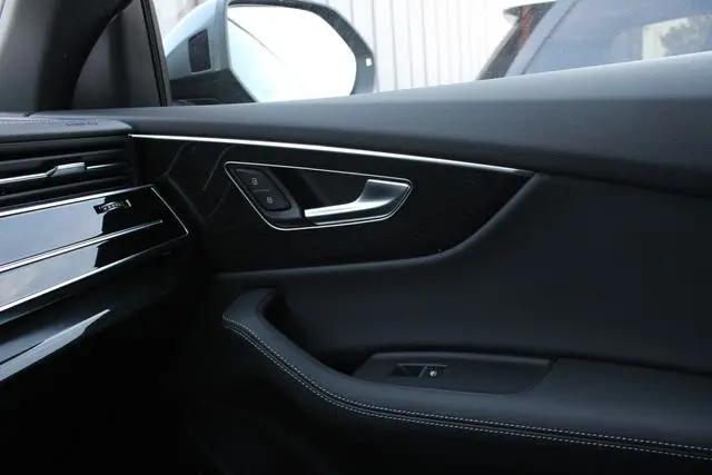 2026 Audi Q8 Premium Plus 55 TFSI quattro Tiptronic