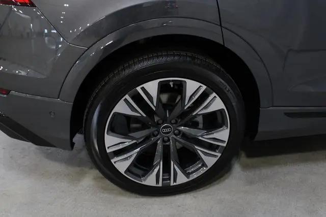 2026 Audi Q8 Premium Plus 55 TFSI quattro Tiptronic