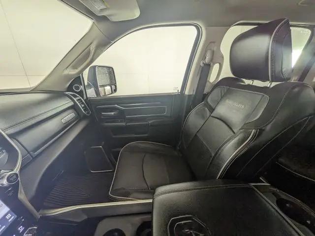 2023 Ram 3500 Laramie Crew Cab 4x4 8' Box