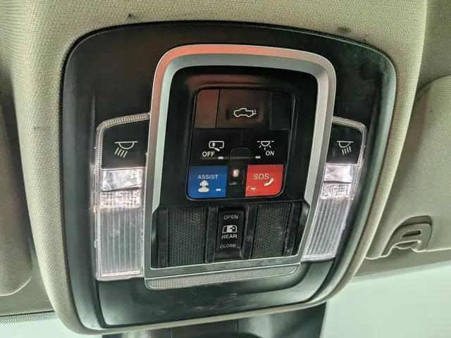 2023 Ram 3500 Laramie Crew Cab 4x4 8' Box