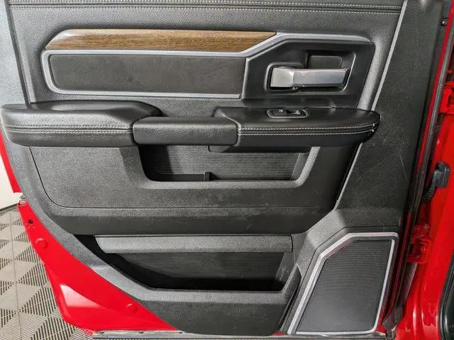 2023 Ram 3500 Laramie Crew Cab 4x4 8' Box