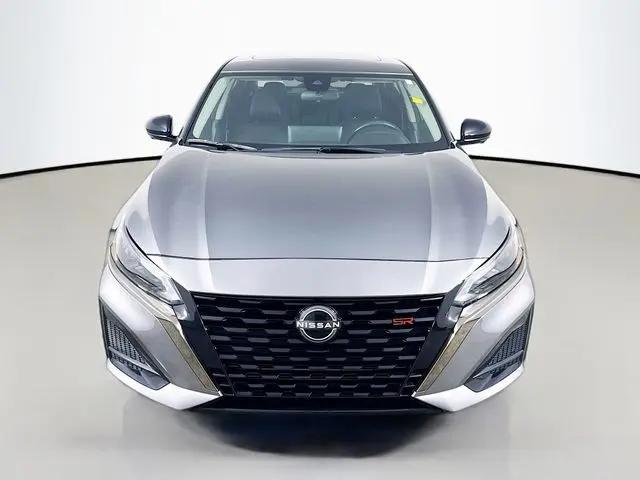 2023 Nissan Altima SR VC-Turbo FWD