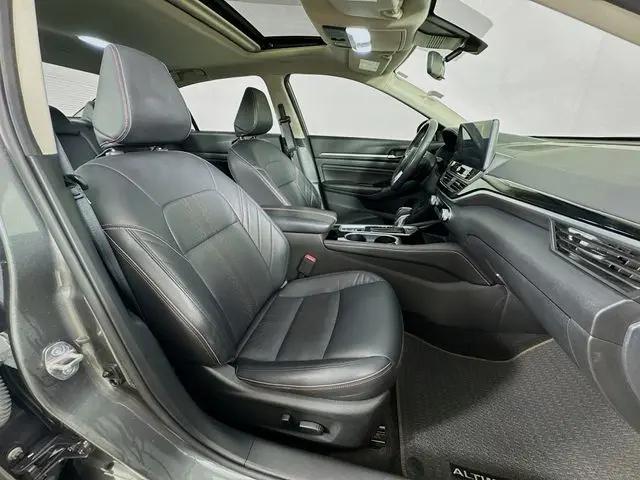 2023 Nissan Altima SR VC-Turbo FWD
