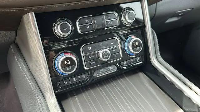 2023 GMC Yukon 4WD Denali