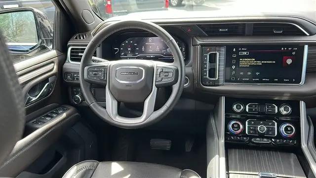 2023 GMC Yukon 4WD Denali