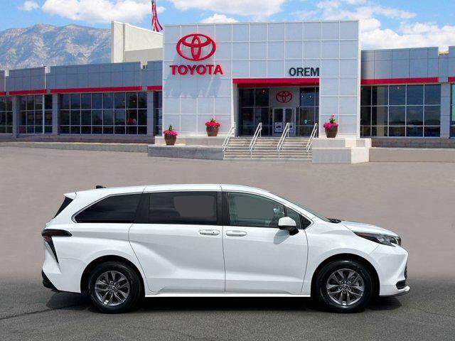 2024 Toyota Sienna LE
