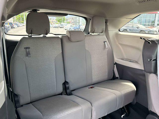 2024 Toyota Sienna LE