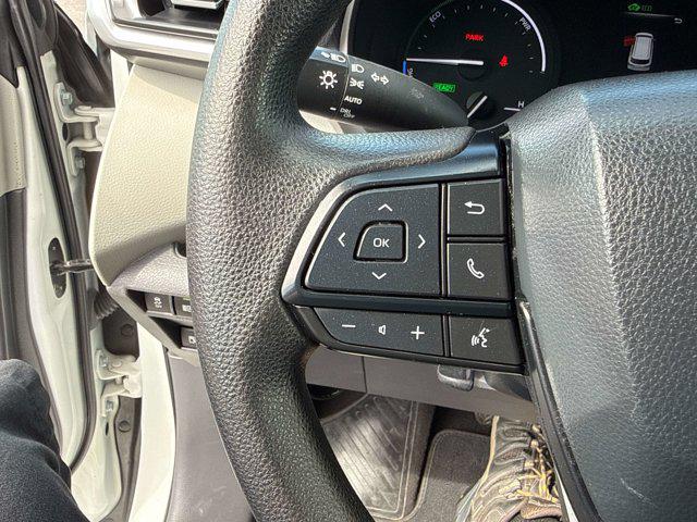 2024 Toyota Sienna LE