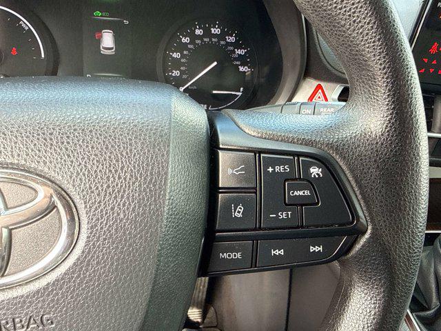 2024 Toyota Sienna LE