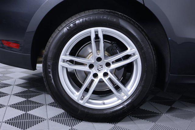 2026 Porsche Macan 4DR AWD