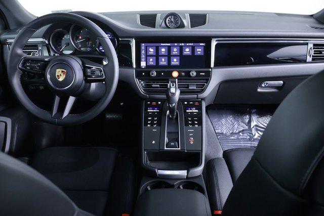 2026 Porsche Macan 4DR AWD