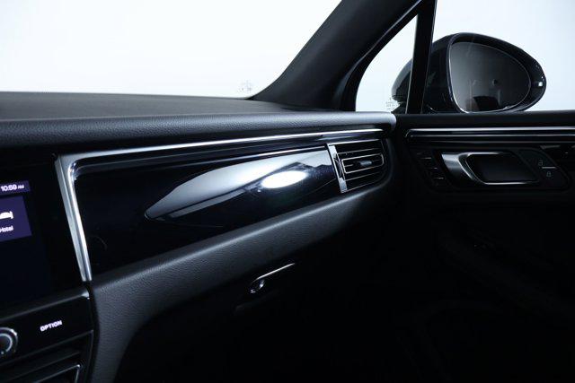 2026 Porsche Macan 4DR AWD