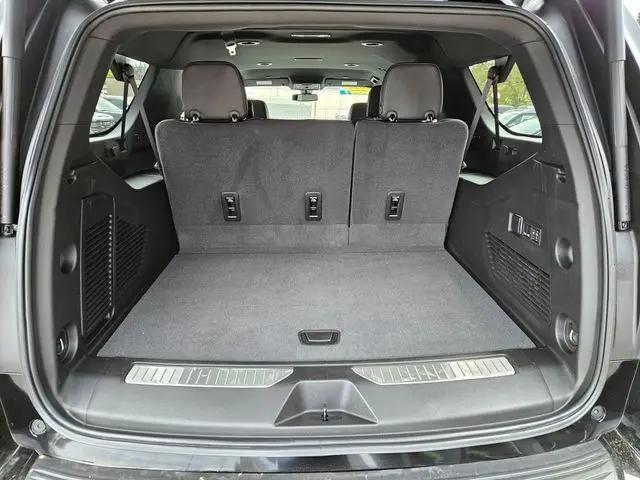 2022 Chevrolet Suburban RST