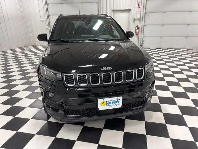 2024 Jeep Compass Latitude Lux FWD