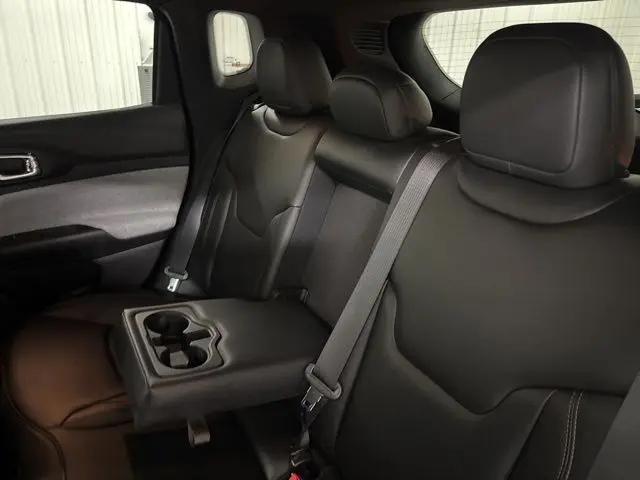 2024 Jeep Compass Latitude Lux FWD