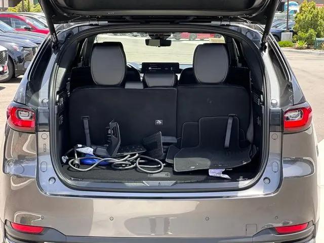 2024 Mazda X-90 Premium Plus