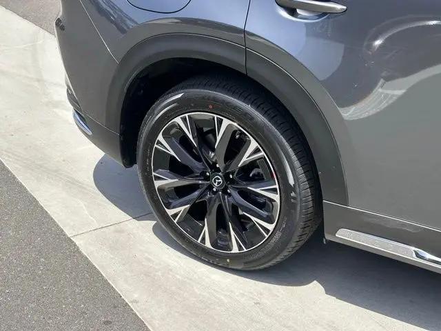 2024 Mazda X-90 Premium Plus