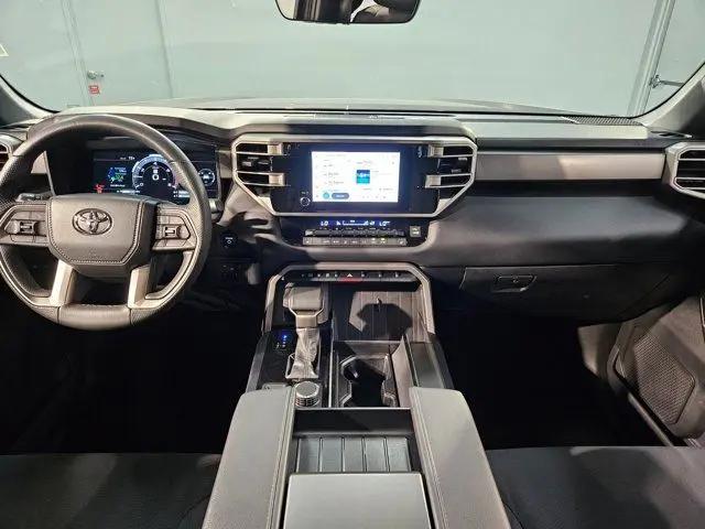 2025 Toyota Sequoia SR5