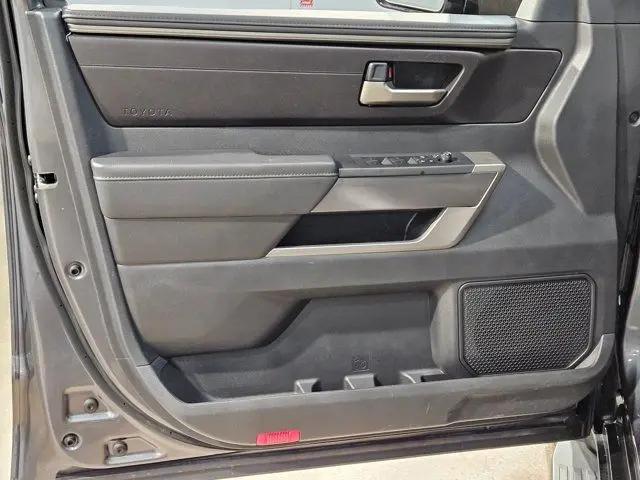 2025 Toyota Sequoia SR5