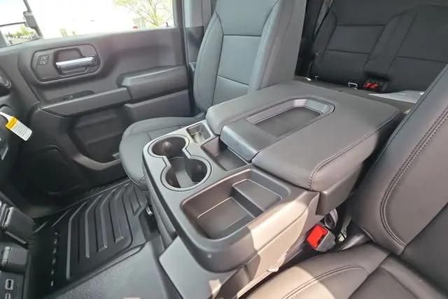 2026 GMC Sierra 2500HD Crew Cab, Long Bed, Pro, 4WD