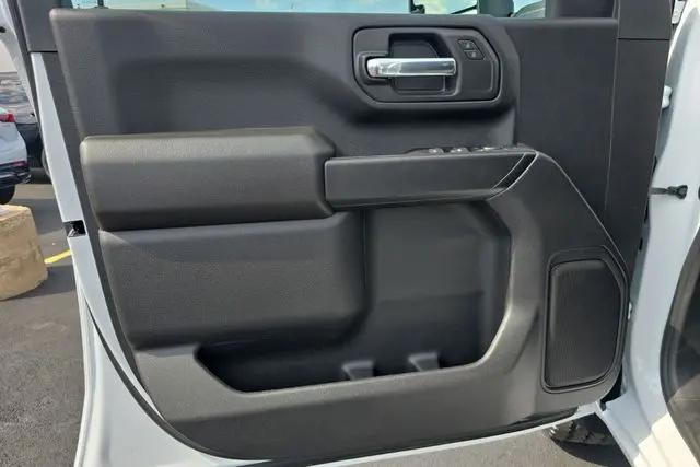 2026 GMC Sierra 2500HD Crew Cab, Long Bed, Pro, 4WD