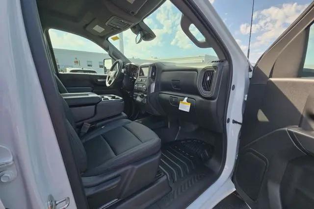 2026 GMC Sierra 2500HD Crew Cab, Long Bed, Pro, 4WD