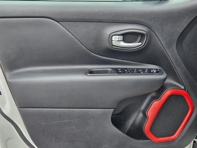 2023 Jeep Renegade Trailhawk 4x4