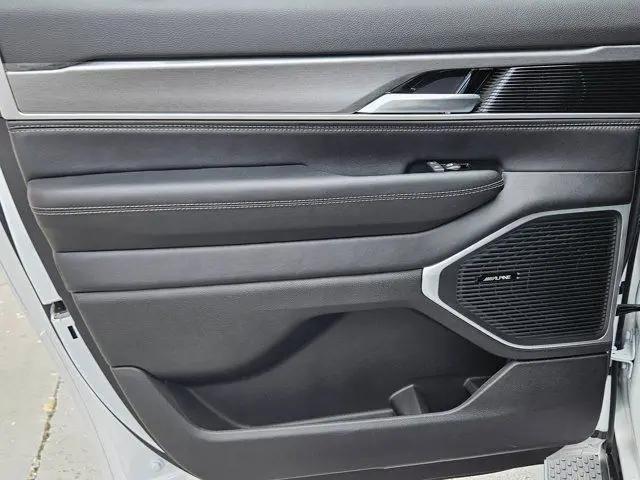2026 Jeep Grand Wagoneer L Limited Altitude 4x4