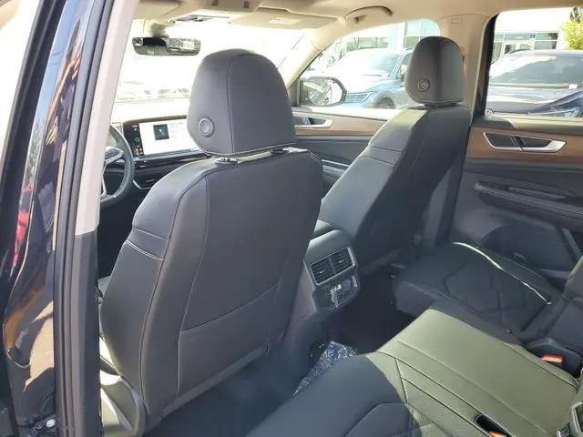 2026 Volkswagen Atlas SE with Technology