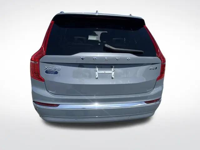 2023 Volvo XC90 B5 Plus