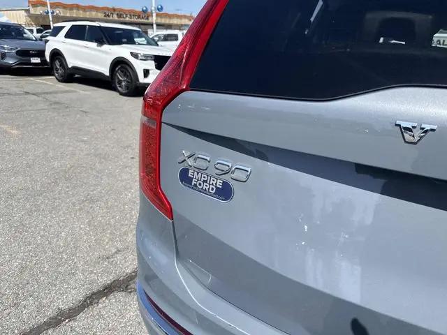 2023 Volvo XC90 B5 Plus