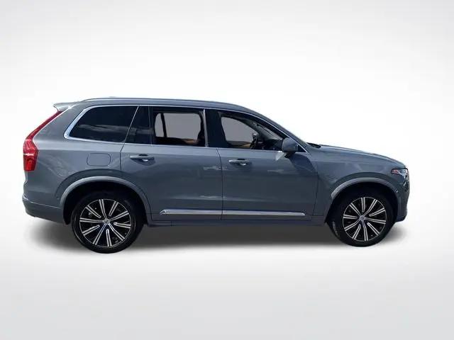 2023 Volvo XC90 B5 Plus