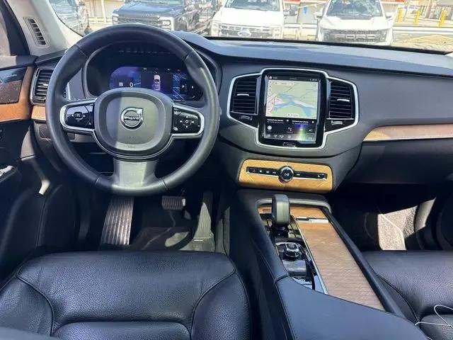 2023 Volvo XC90 B5 Plus