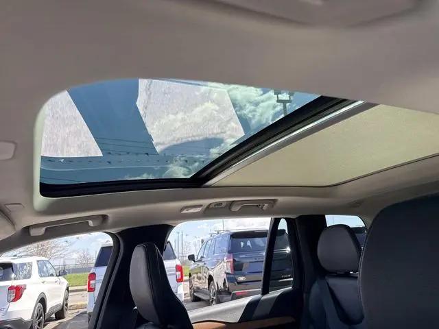 2023 Volvo XC90 B5 Plus