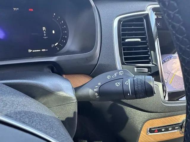 2023 Volvo XC90 B5 Plus