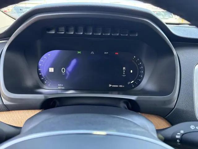 2023 Volvo XC90 B5 Plus