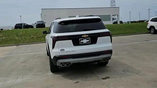 2026 Chevrolet Traverse AWD LT