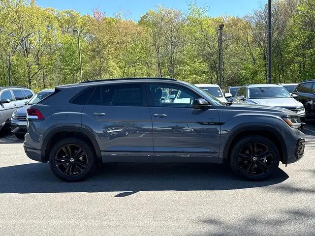 2023 Volkswagen Atlas Cross Sport 3.6L V6 SEL R-Line Black