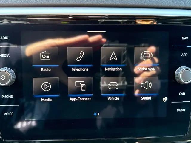 2023 Volkswagen Atlas Cross Sport 3.6L V6 SEL R-Line Black