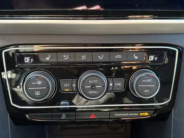 2023 Volkswagen Atlas Cross Sport 3.6L V6 SEL R-Line Black