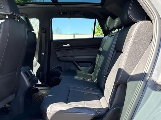 2023 Volkswagen Atlas Cross Sport 3.6L V6 SEL R-Line Black