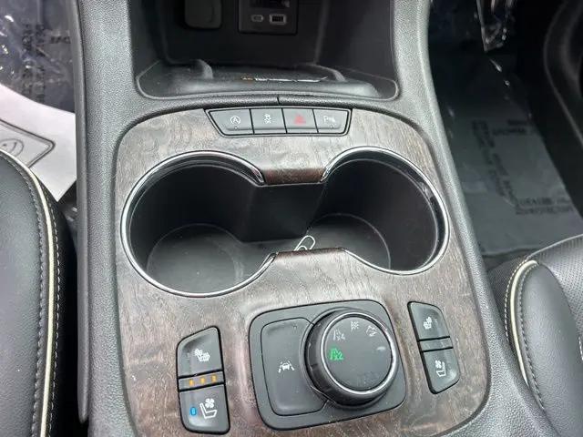2023 GMC Acadia AWD Denali